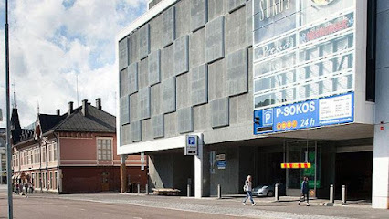 Salon Station Parking