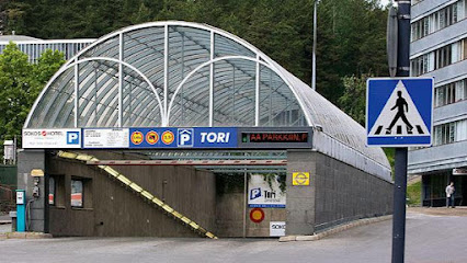 Salon Station Parking