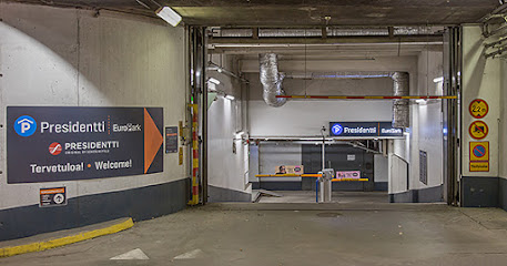 Salon Station Parking