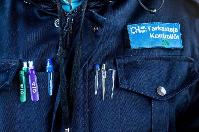 HSL lipuntarkastaja käytti pippurisumutetta bussissa